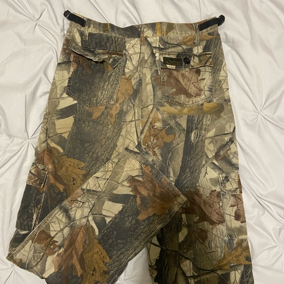 realtree camo cargo pants - Picture 2 of 3